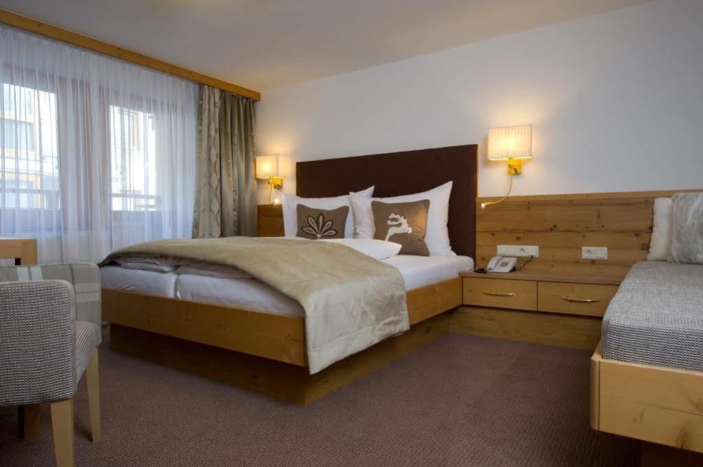 Hotel Maria Theresia Ischgl Kültér fotó